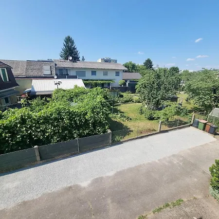 Haus Mit Garten Und Parkplaetzen Дом отдыха Грац